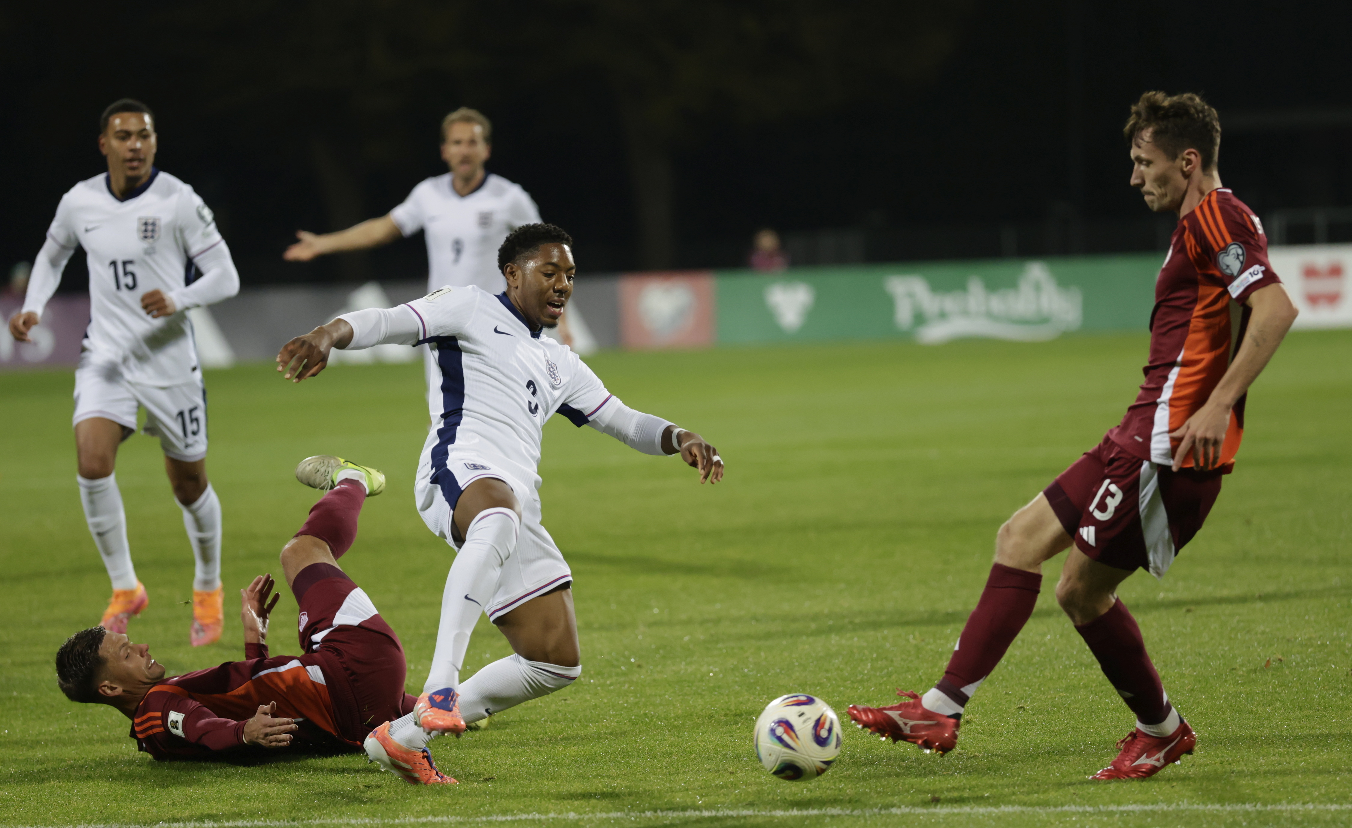 离谱！清晨罗马回应争议广东宏远迎来里程碑备战意大利杯，阿贾克斯围绕荷甲遗憾出局的简单介绍-优德平台